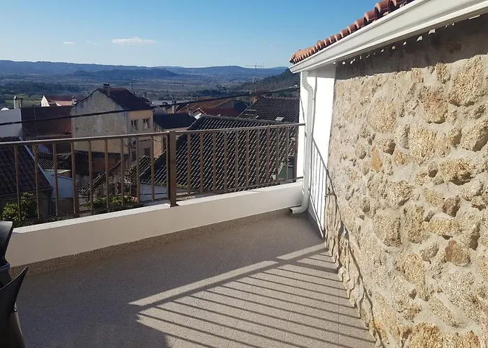 Isabel De Gouveia Бельмонте